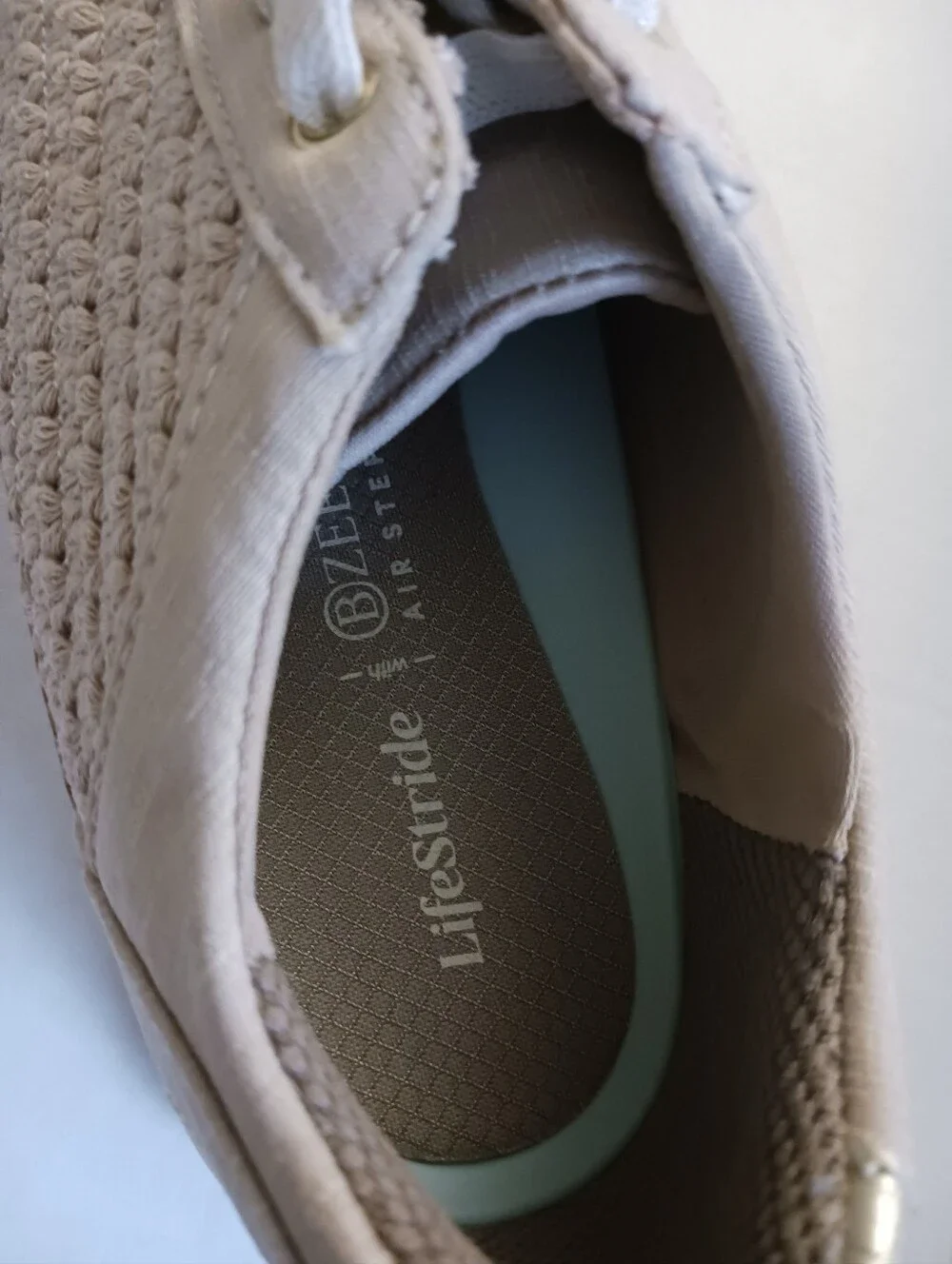 LifeStride Recover Sneakers Eggnog BZees Air Step Metallic Knit Women 8.5  New